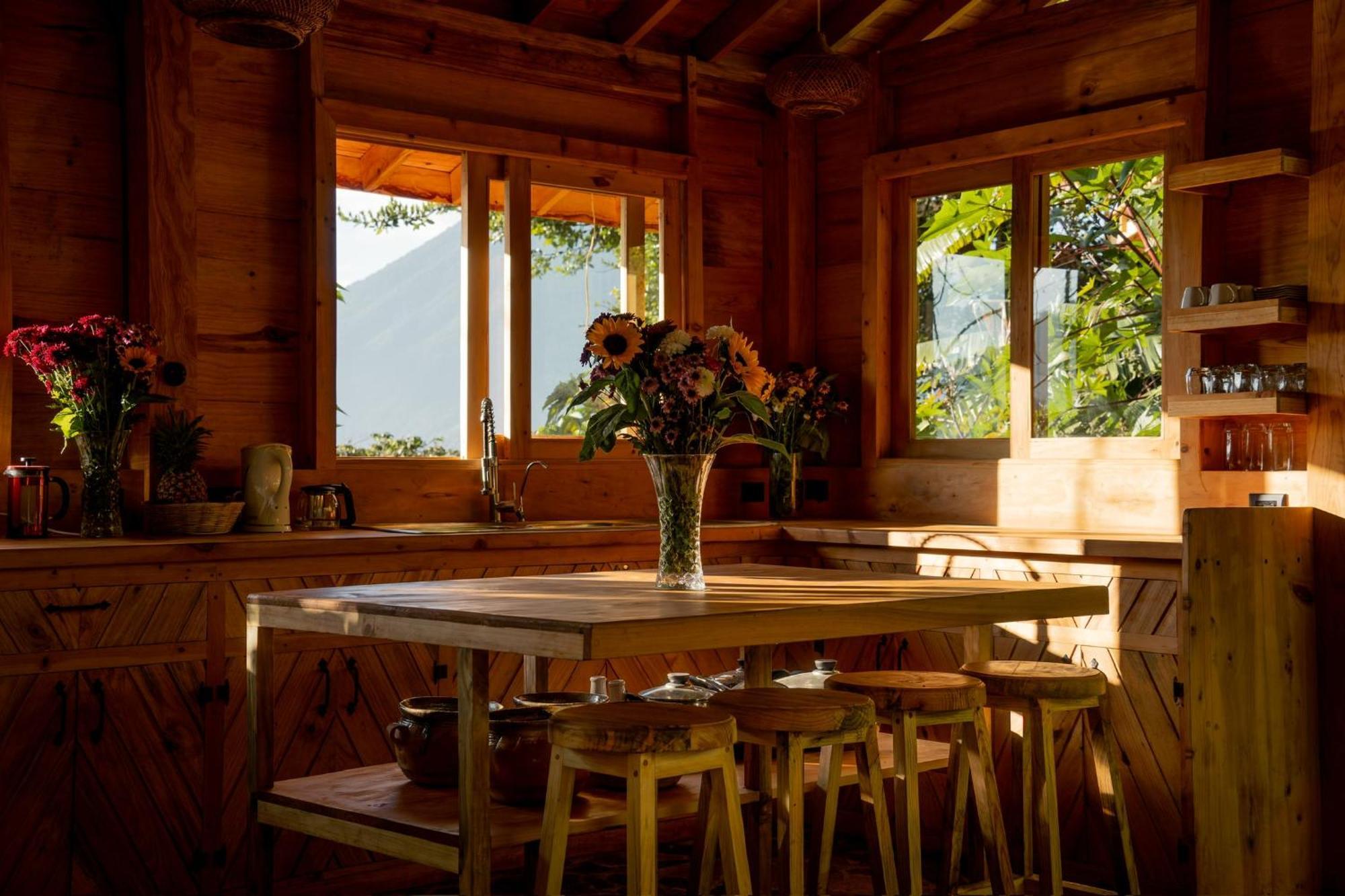 Fuego Atitlan Eco-Hotel 산 마르코스 라 라구나 외부 사진