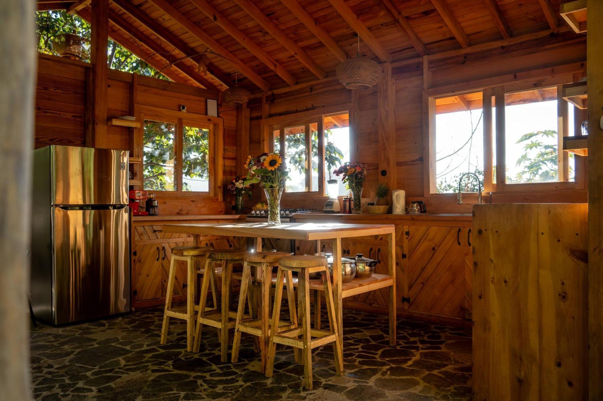 Fuego Atitlan Eco-Hotel 산 마르코스 라 라구나 외부 사진