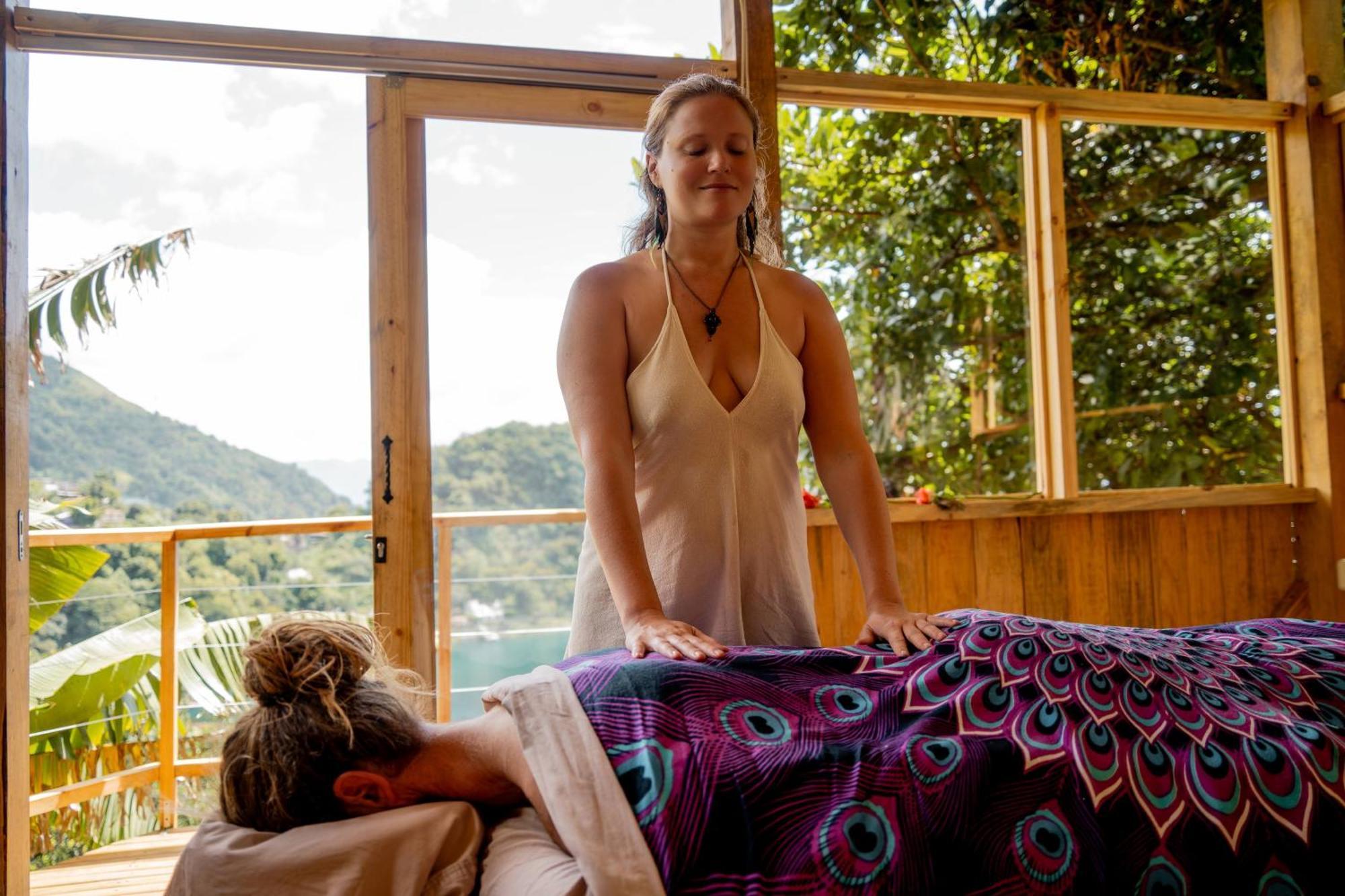 Fuego Atitlan Eco-Hotel 산 마르코스 라 라구나 외부 사진